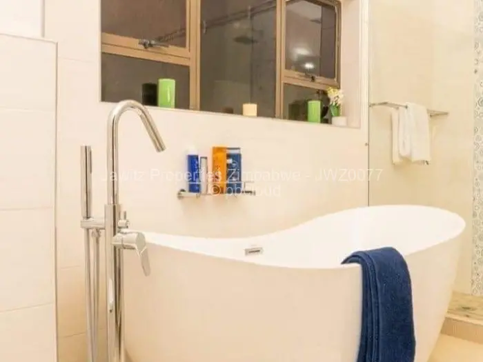 Townhouse/Cluster to Rent in Greencroft, Harare