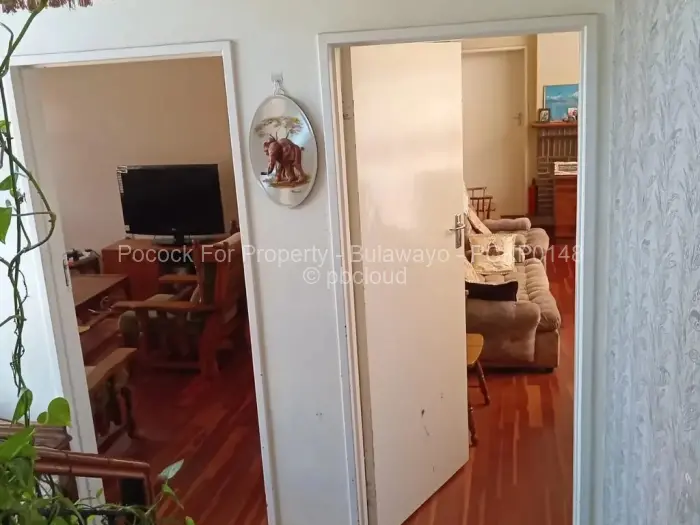 4 Bedroom House for Sale in Morningside Byo, Bulawayo