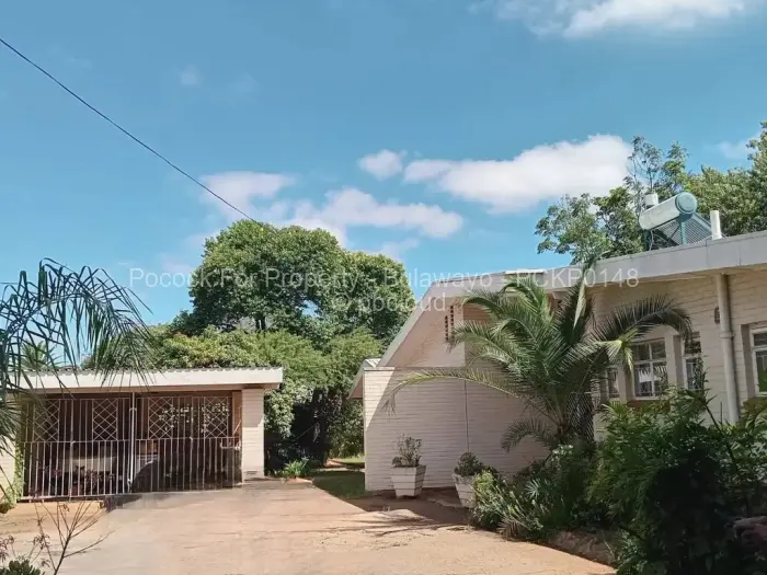 4 Bedroom House for Sale in Morningside Byo, Bulawayo