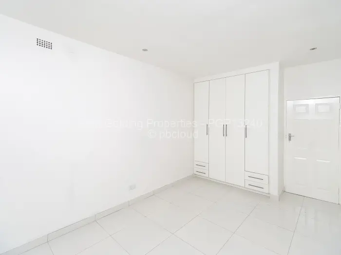 Townhouse/Cluster for Sale in Arlington, Harare