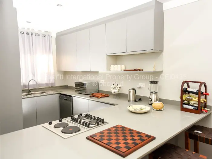 Townhouse/Cluster to Rent in Meyrick Park, Harare