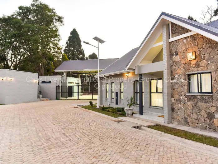 Townhouse/Cluster to Rent in Meyrick Park, Harare