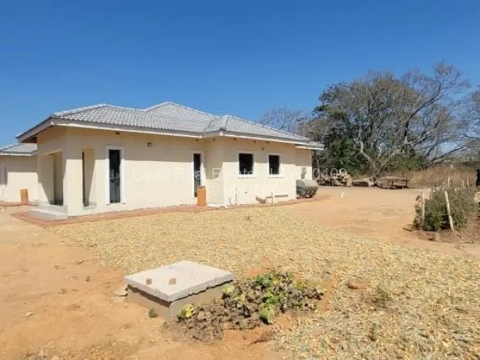 4 Bedroom House for Sale in Ruwa, Ruwa