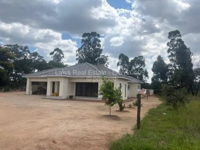 4 Bedroom House for Sale in Ruwa, Ruwa