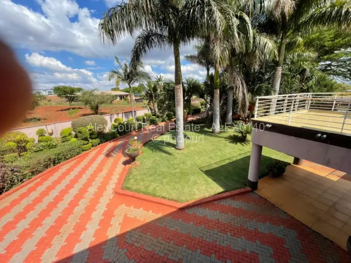 6 Bedroom House for Sale in Gletwin Park, Harare
