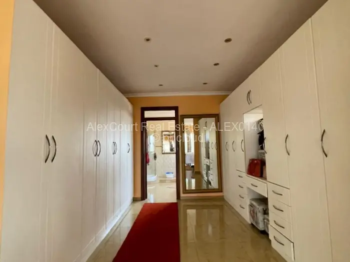 6 Bedroom House for Sale in Gletwin Park, Harare