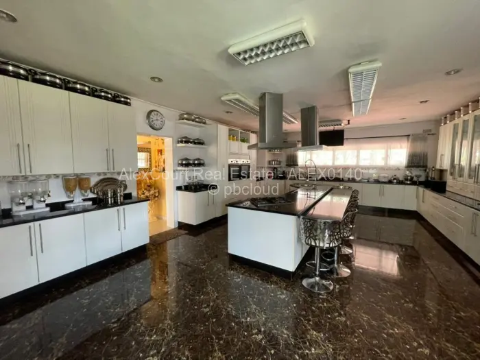 6 Bedroom House for Sale in Gletwin Park, Harare