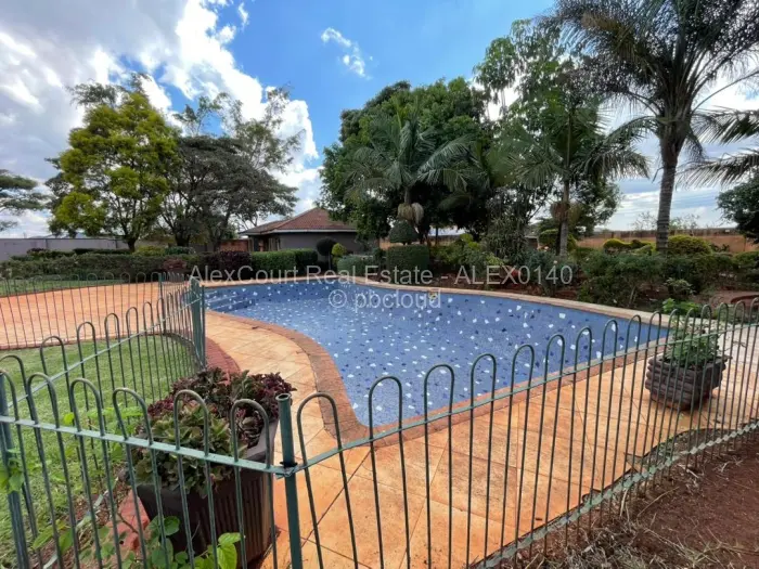6 Bedroom House for Sale in Gletwin Park, Harare