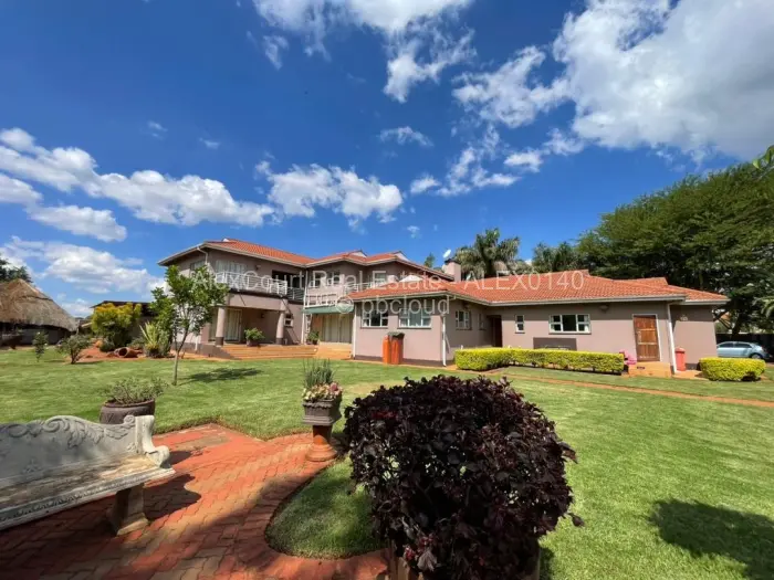6 Bedroom House for Sale in Gletwin Park, Harare