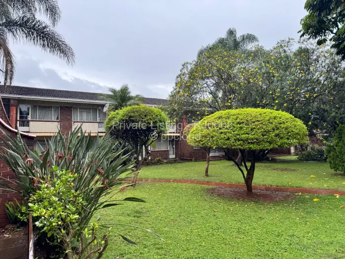 Townhouse/Cluster to Rent in Avenues, Harare