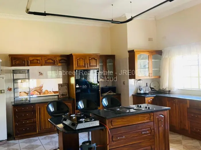 Commercial Stand for Sale in Damofalls, Damofalls