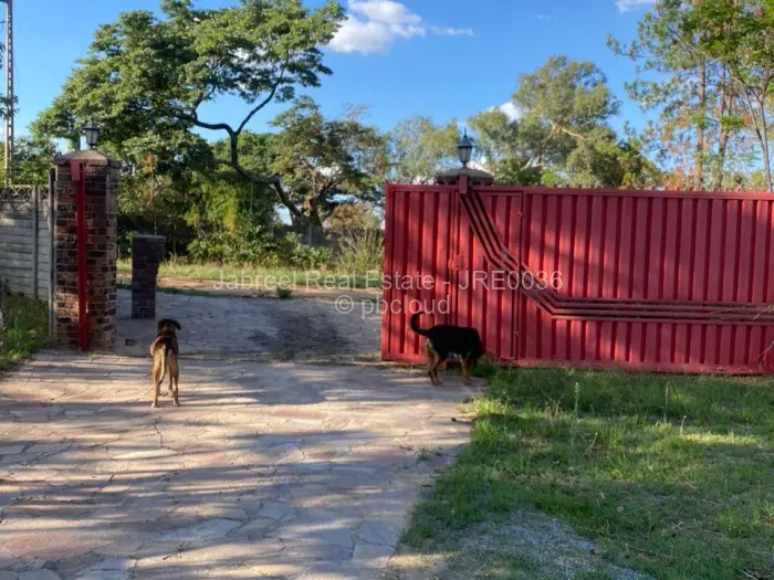 Commercial Stand for Sale in Damofalls, Damofalls