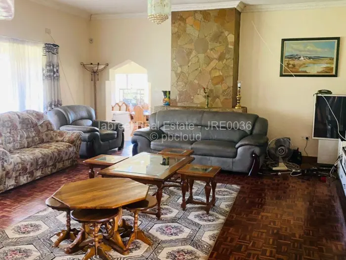 Commercial Stand for Sale in Damofalls, Damofalls