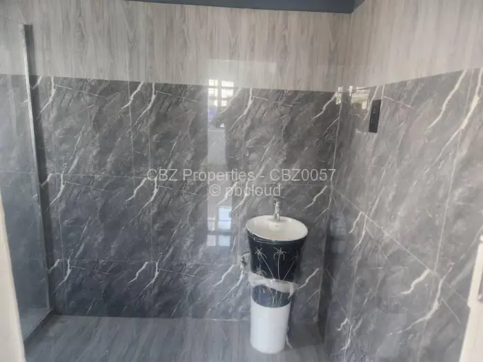 Townhouse/Cluster for Sale in Arlington, Harare