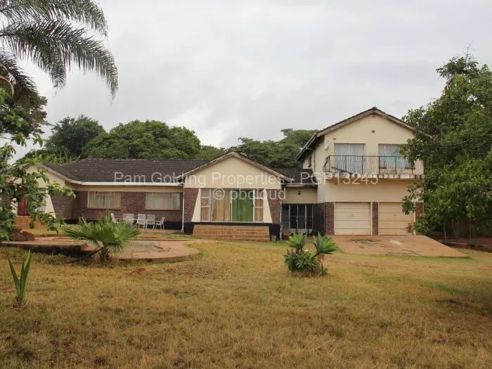 5 Bedroom House for Sale in Mandara, Harare