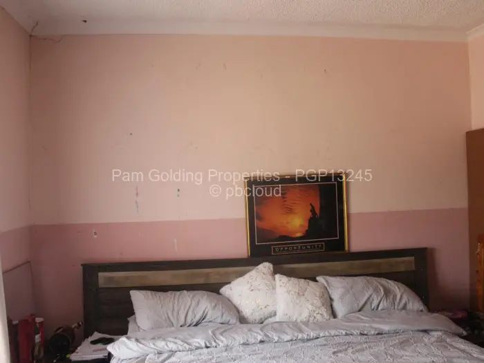 5 Bedroom House for Sale in Mandara, Harare