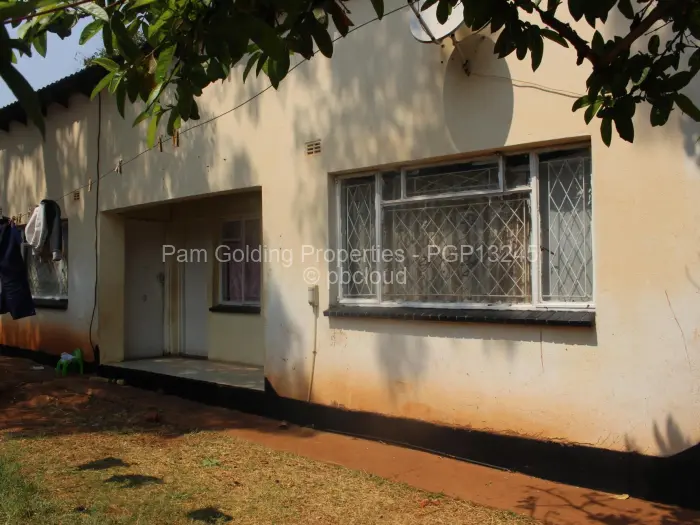 5 Bedroom House for Sale in Mandara, Harare