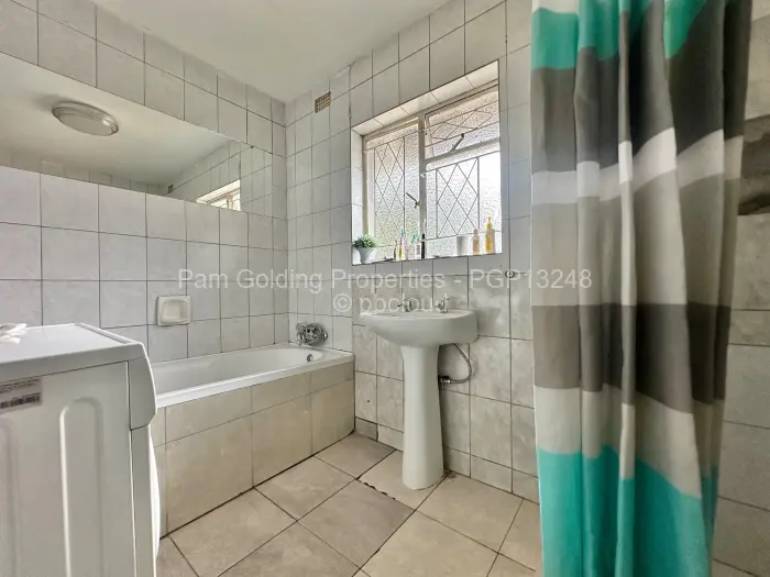 3 Bedroom House to Rent in Greendale