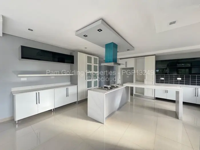 Townhouse/Cluster to Rent in Glen Lorne