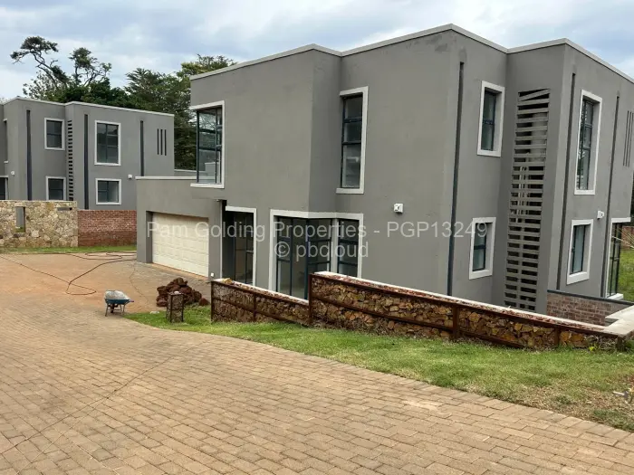 Townhouse/Cluster to Rent in Glen Lorne, Harare