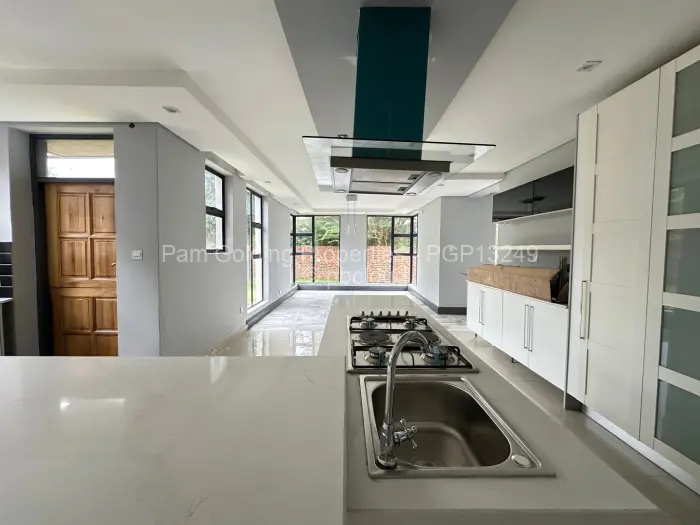 Townhouse/Cluster to Rent in Glen Lorne, Harare