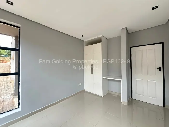 Townhouse/Cluster to Rent in Glen Lorne, Harare