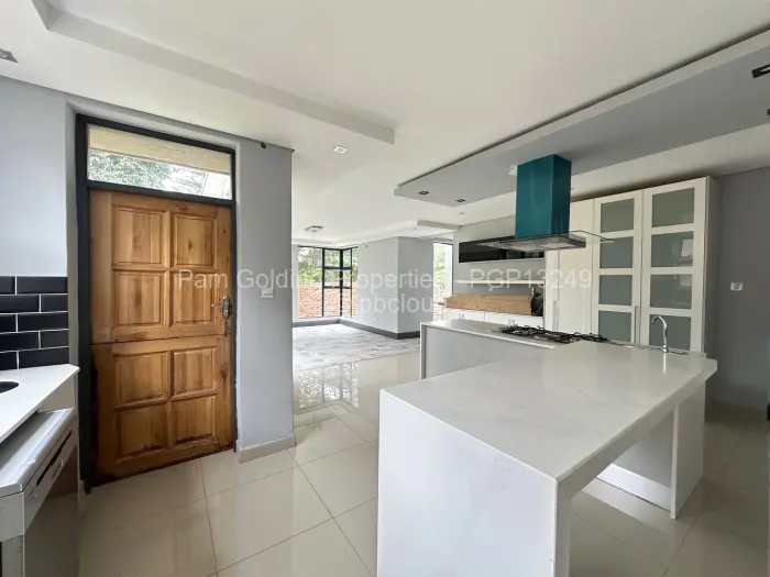 Townhouse/Cluster to Rent in Glen Lorne, Harare