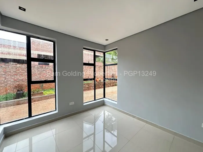 Townhouse/Cluster to Rent in Glen Lorne, Harare