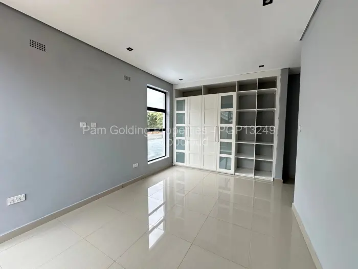 Townhouse/Cluster to Rent in Glen Lorne, Harare