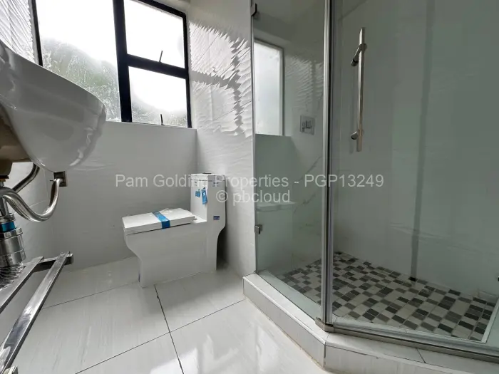 Townhouse/Cluster to Rent in Glen Lorne, Harare