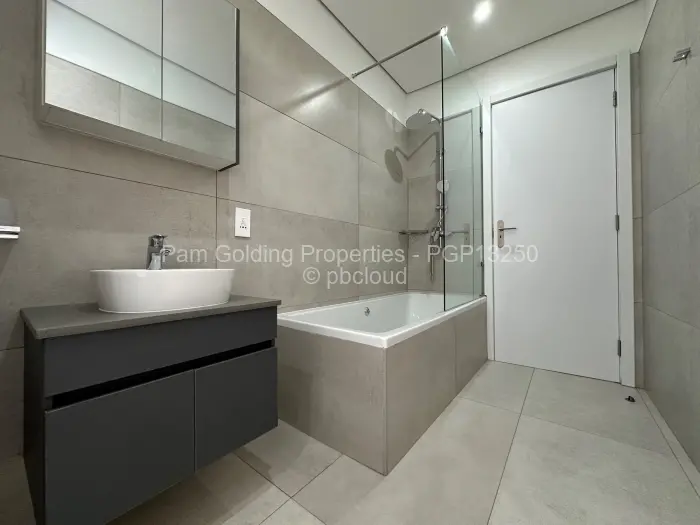 Townhouse/Cluster to Rent in Borrowdale West, Harare