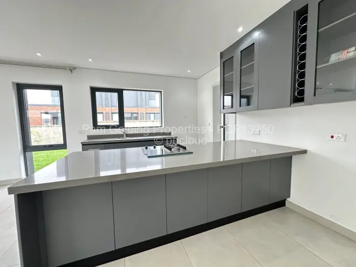 Townhouse/Cluster to Rent in Borrowdale West, Harare
