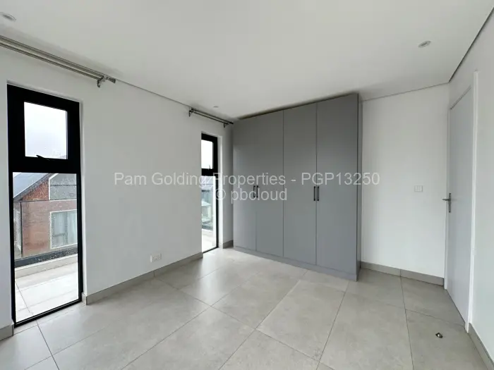 Townhouse/Cluster to Rent in Borrowdale West, Harare