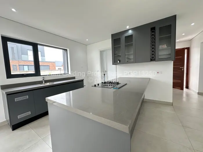 Townhouse/Cluster to Rent in Borrowdale West, Harare