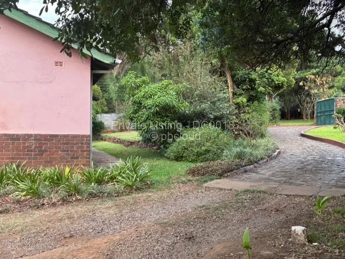 4 Bedroom House to Rent in Kambanji, Harare