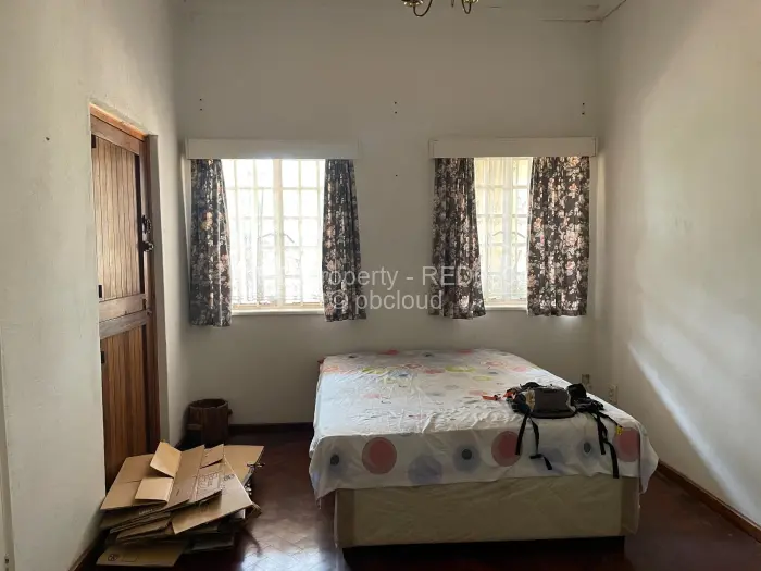 3 Bedroom House for Sale in Kumalo, Bulawayo