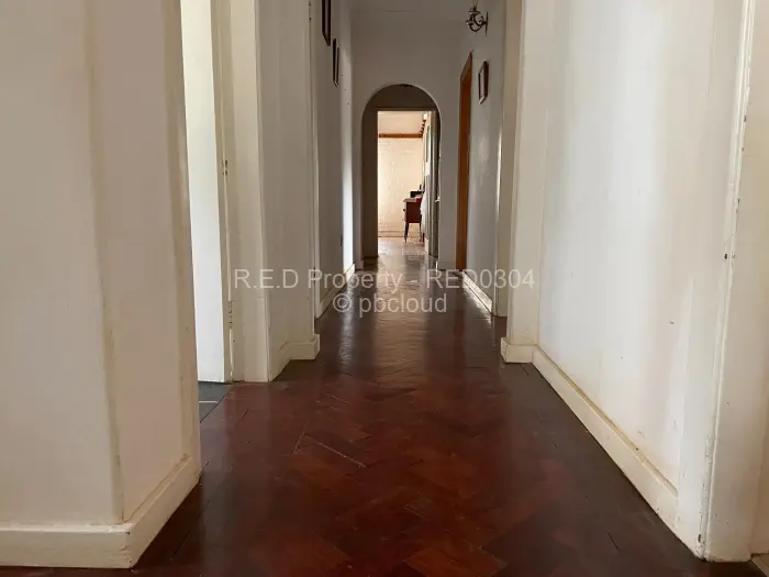 3 Bedroom House for Sale in Kumalo, Bulawayo