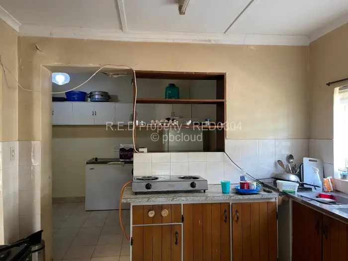 3 Bedroom House for Sale in Kumalo, Bulawayo