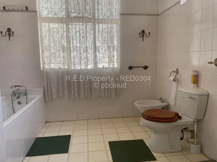 3 Bedroom House for Sale in Kumalo, Bulawayo