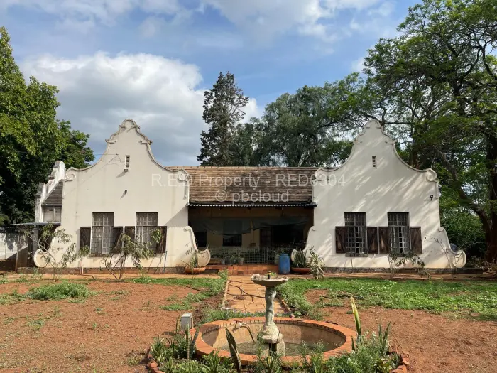 3 Bedroom House for Sale in Kumalo, Bulawayo