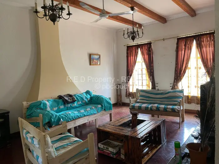 3 Bedroom House for Sale in Kumalo, Bulawayo