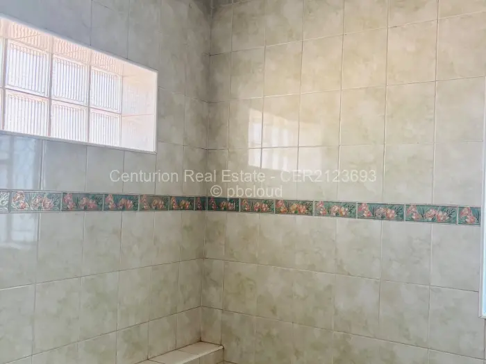 7 Bedroom House to Rent in Chisipite, Harare