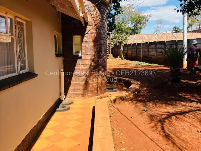 7 Bedroom House to Rent in Chisipite, Harare