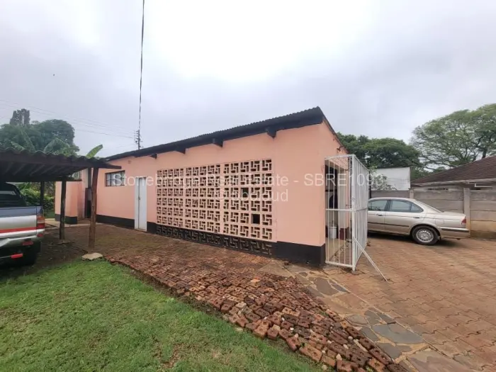 3 Bedroom House for Sale in Ilanda, Bulawayo