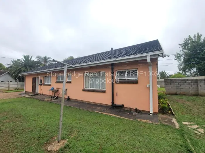 3 Bedroom House for Sale in Ilanda, Bulawayo