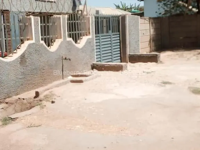 5 Bedroom House for Sale in Kadoma, Kadoma