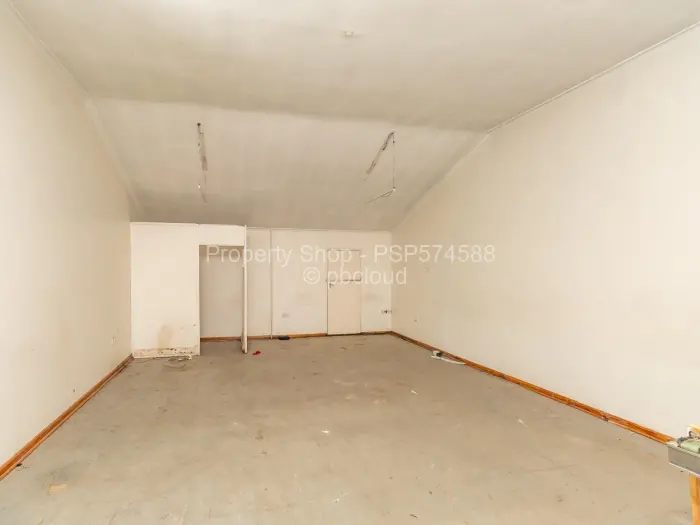 Retail/Shop to Rent in Newlands