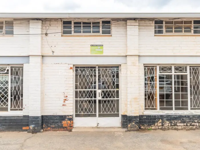 Retail/Shop to Rent in Newlands
