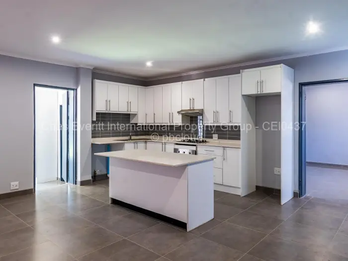 Other Commercial to Rent in Four Winds, Bulawayo