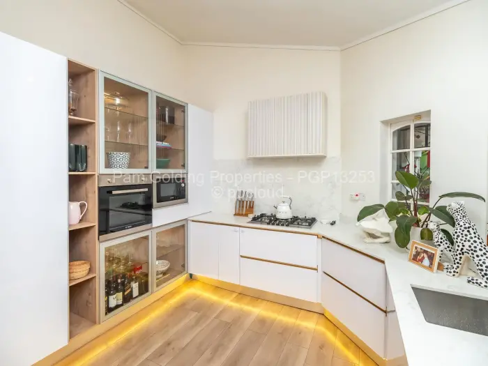 Townhouse/Cluster for Sale in Borrowdale, Harare